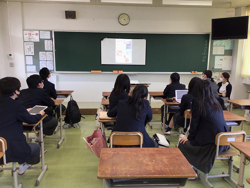 自己紹介動画の視聴の様子